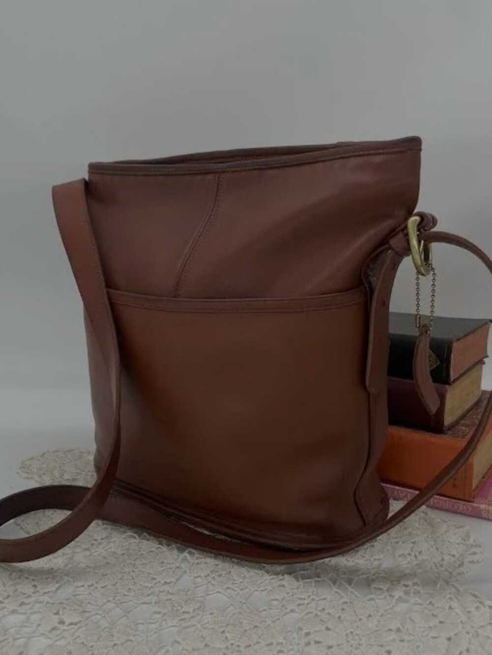 Vtg. Coach Leather Bleeker Cognac  Crossbody Bucket Bag BC6-4153
